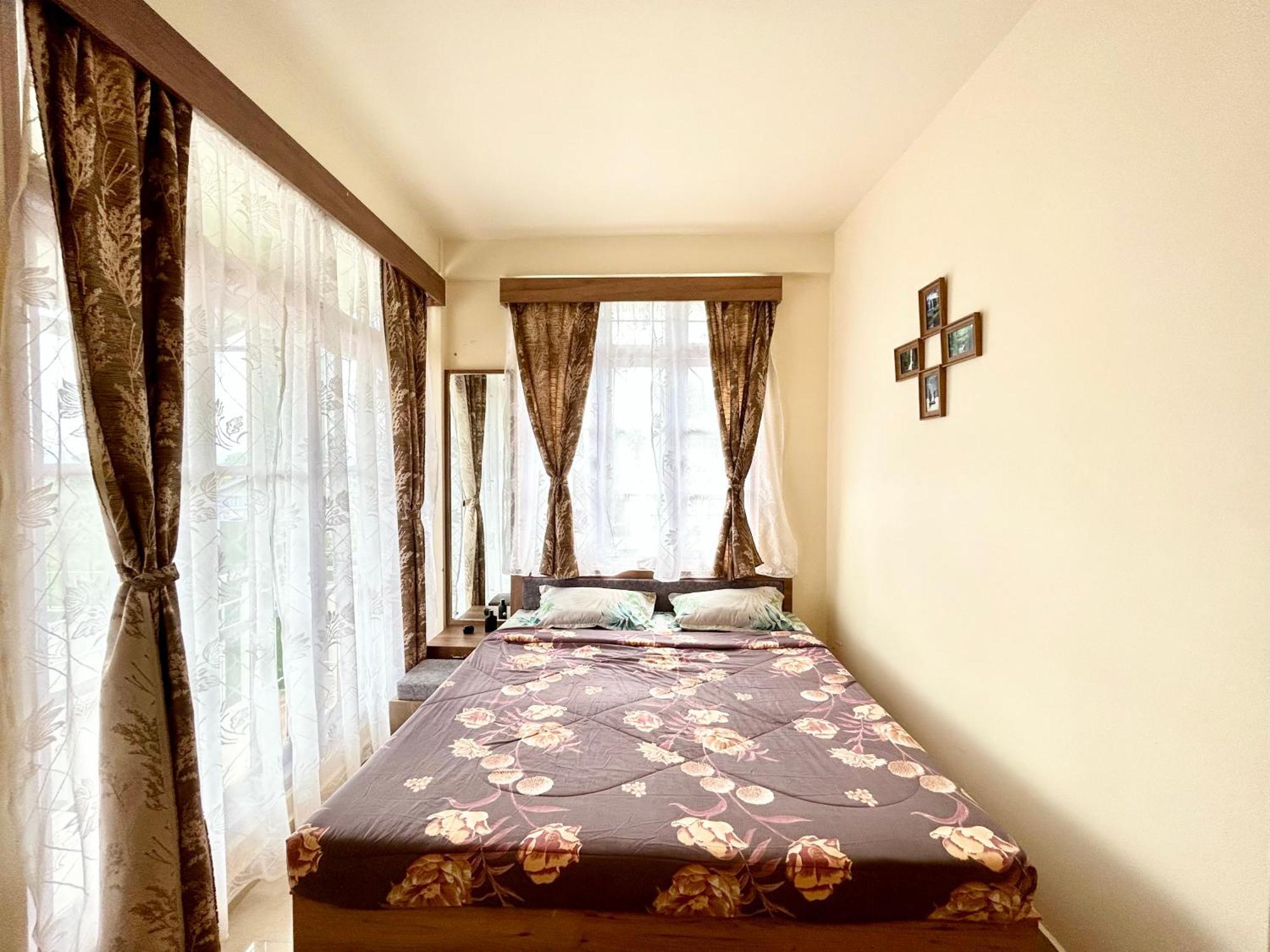 שילונג Yepplo Holiday Home - Complimentary Breakfast - 24 Hrs Caretaker & Power Backup מראה חיצוני תמונה