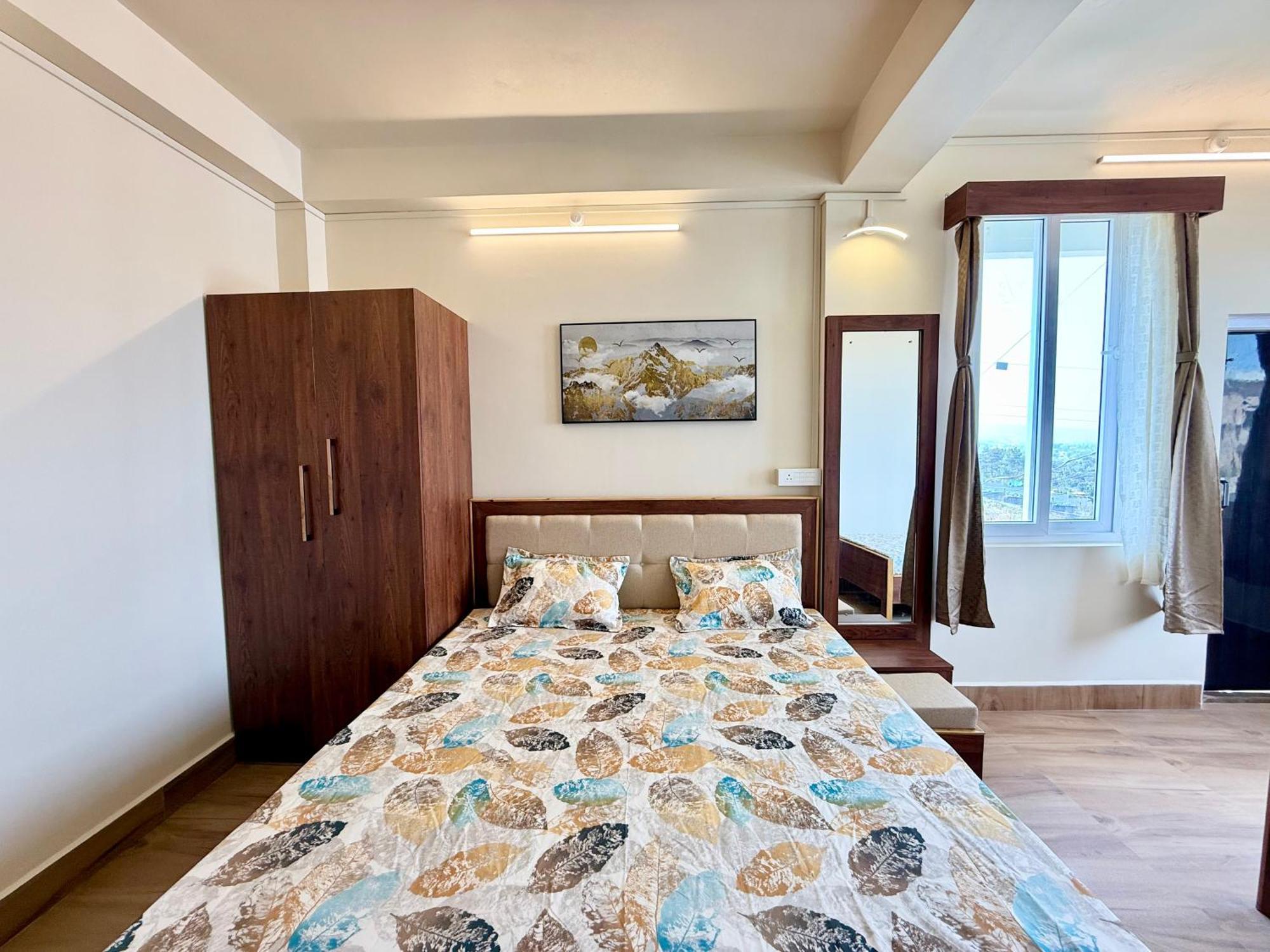 שילונג Yepplo Holiday Home - Complimentary Breakfast - 24 Hrs Caretaker & Power Backup מראה חיצוני תמונה