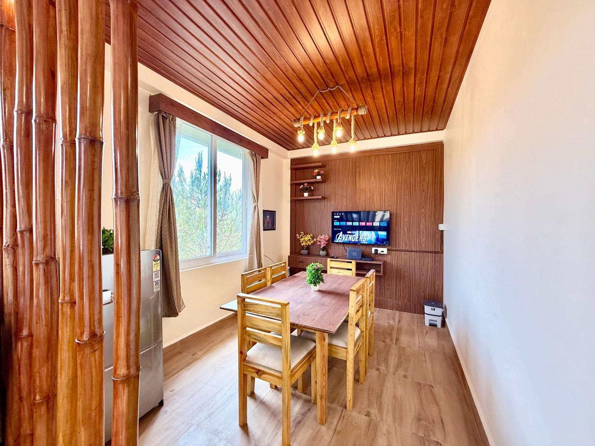 שילונג Yepplo Holiday Home - Complimentary Breakfast - 24 Hrs Caretaker & Power Backup מראה חיצוני תמונה