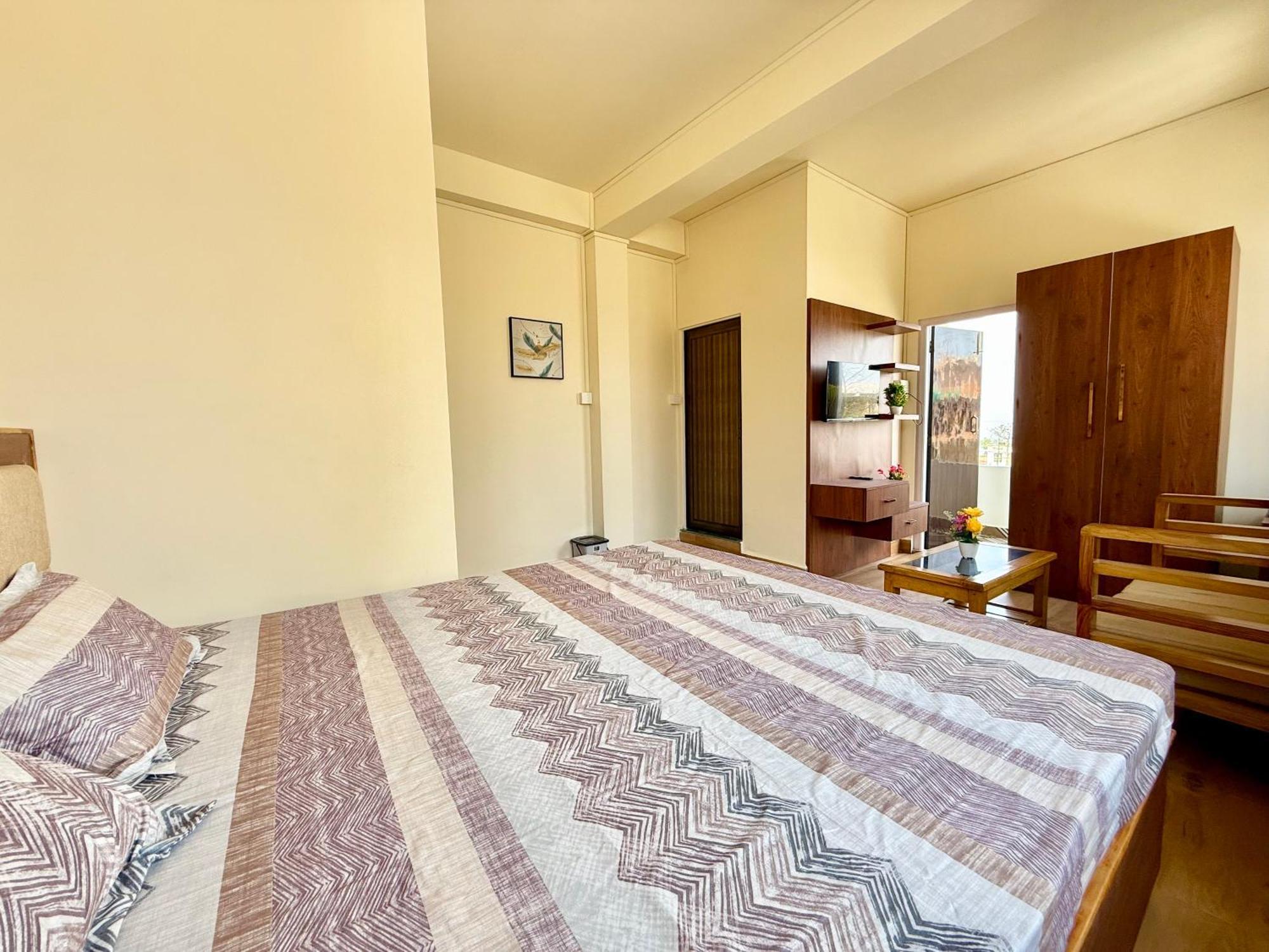 שילונג Yepplo Holiday Home - Complimentary Breakfast - 24 Hrs Caretaker & Power Backup מראה חיצוני תמונה