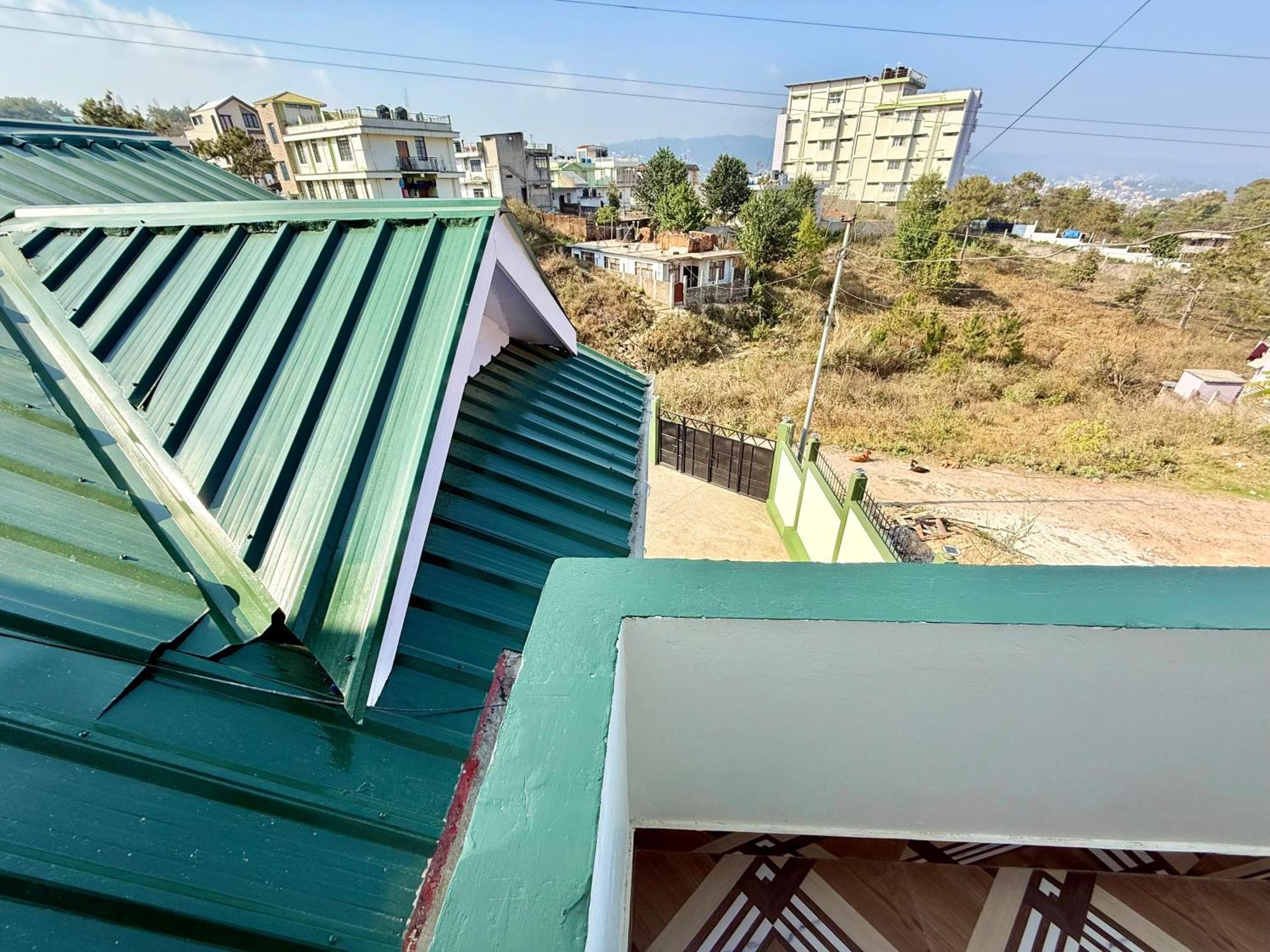 שילונג Yepplo Holiday Home - Complimentary Breakfast - 24 Hrs Caretaker & Power Backup מראה חיצוני תמונה