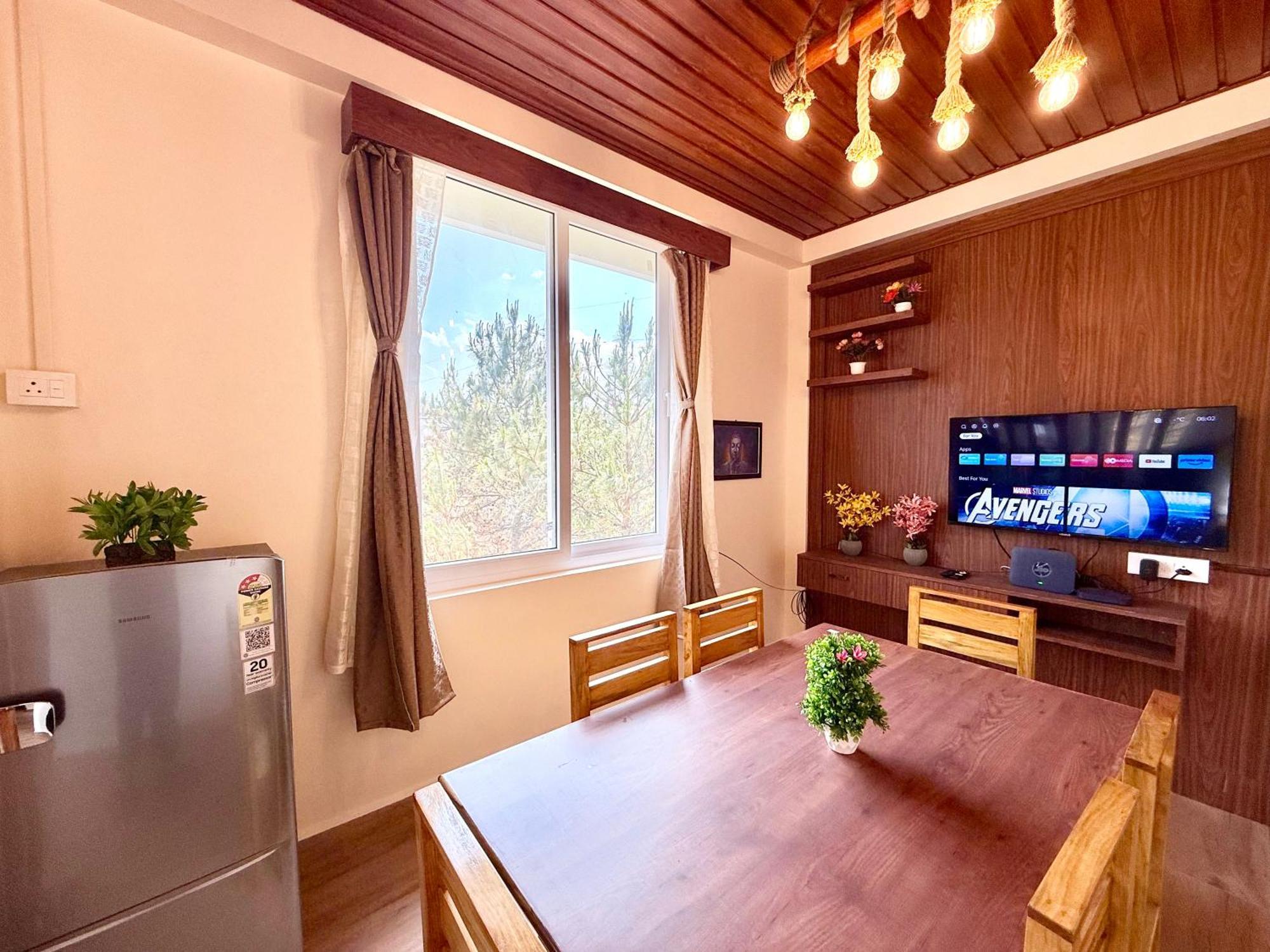 שילונג Yepplo Holiday Home - Complimentary Breakfast - 24 Hrs Caretaker & Power Backup מראה חיצוני תמונה