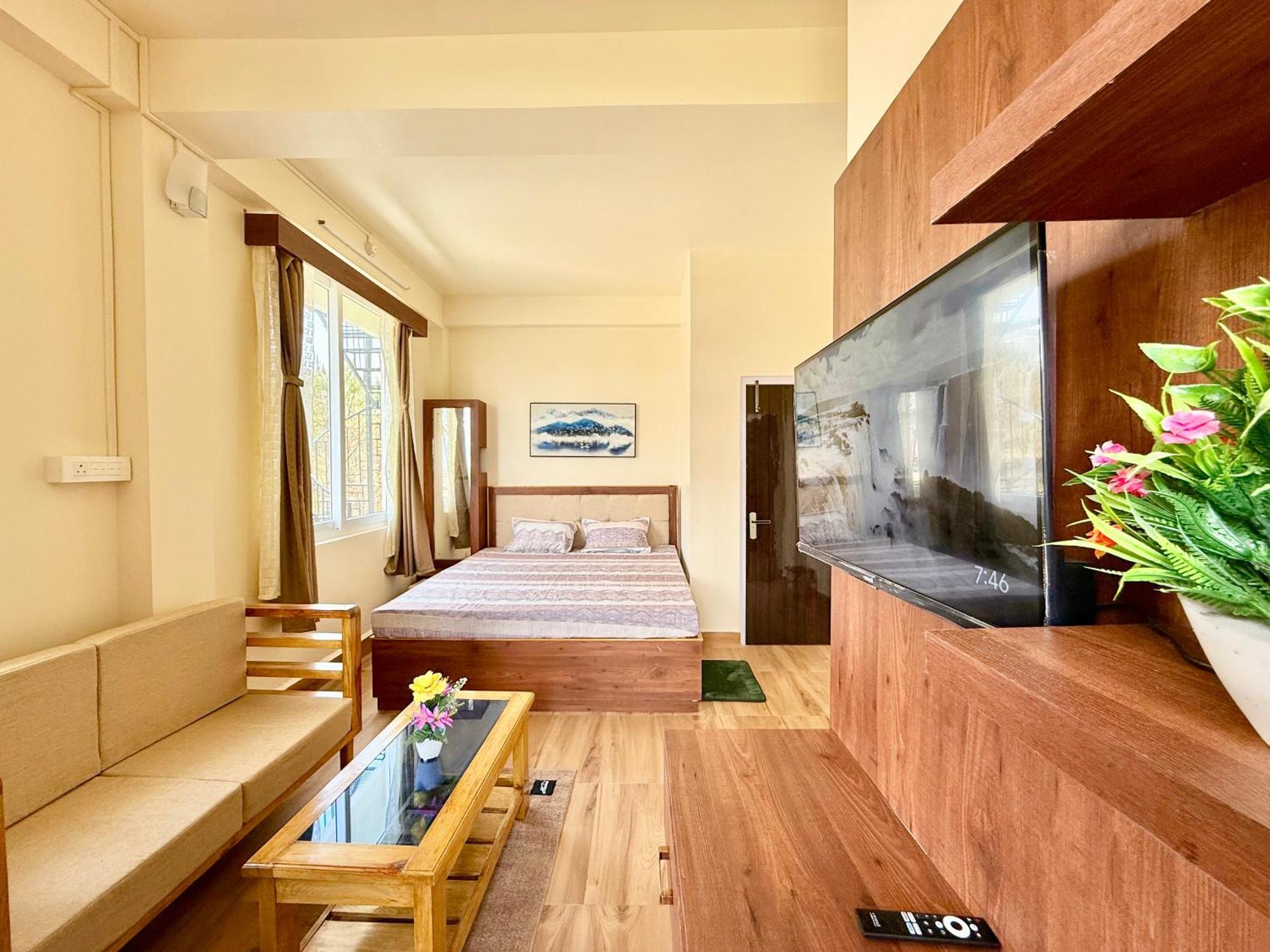 שילונג Yepplo Holiday Home - Complimentary Breakfast - 24 Hrs Caretaker & Power Backup מראה חיצוני תמונה