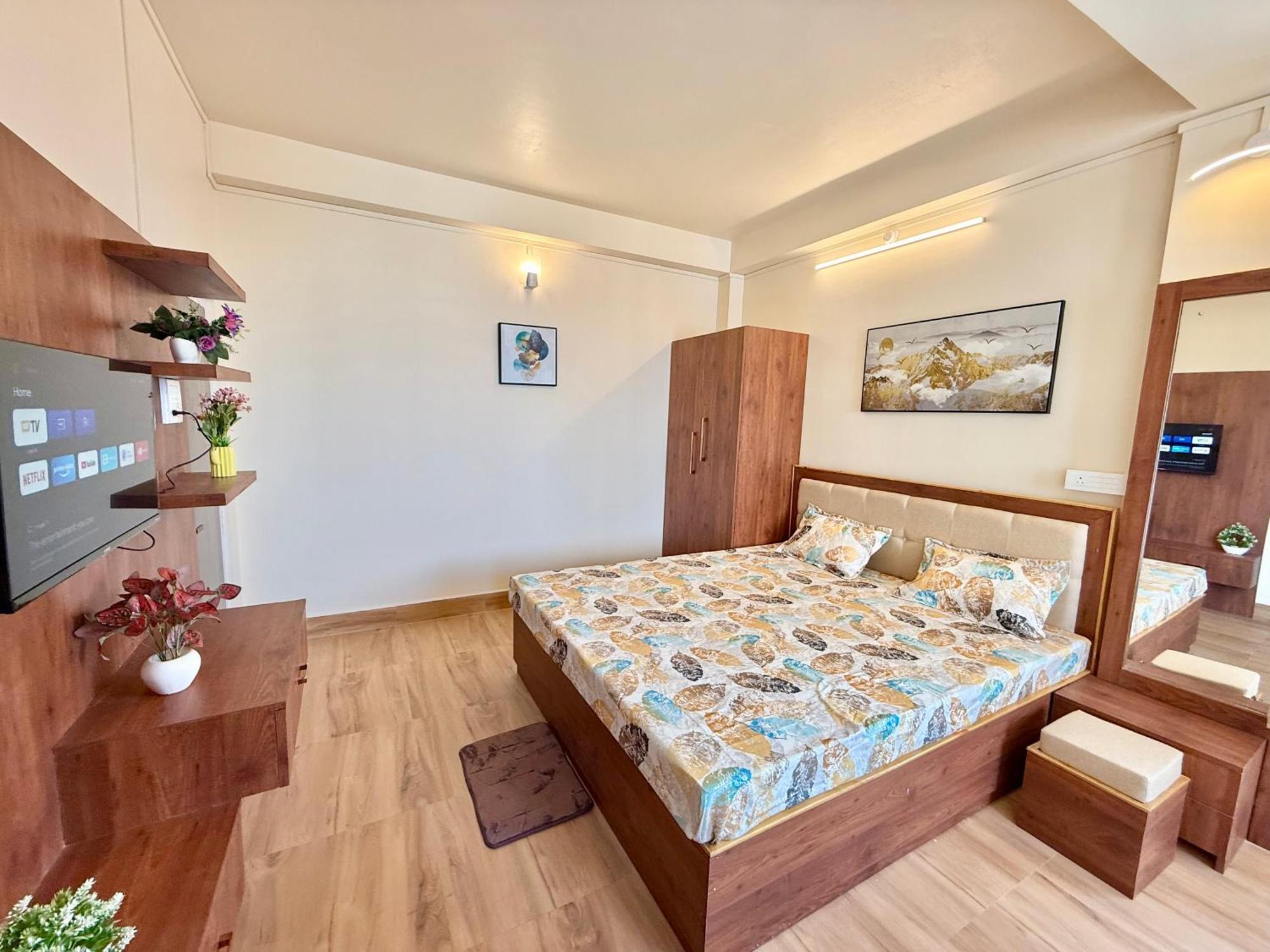שילונג Yepplo Holiday Home - Complimentary Breakfast - 24 Hrs Caretaker & Power Backup מראה חיצוני תמונה